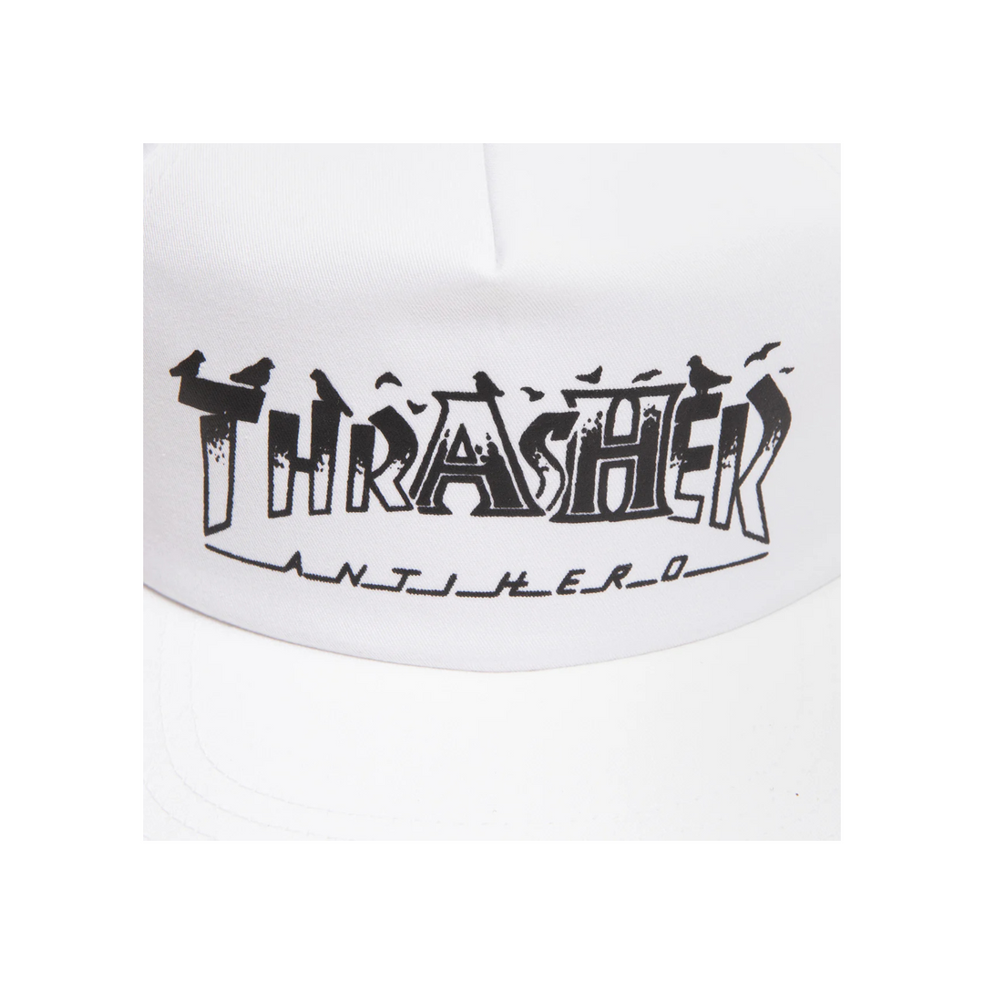 THRASHER X ANTI HERO - PIGEON MAG SNAPBACK - WHT