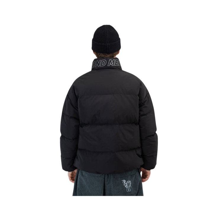 BEYOND MEDALS - PUFFER JACKET - BLACK - 25/26