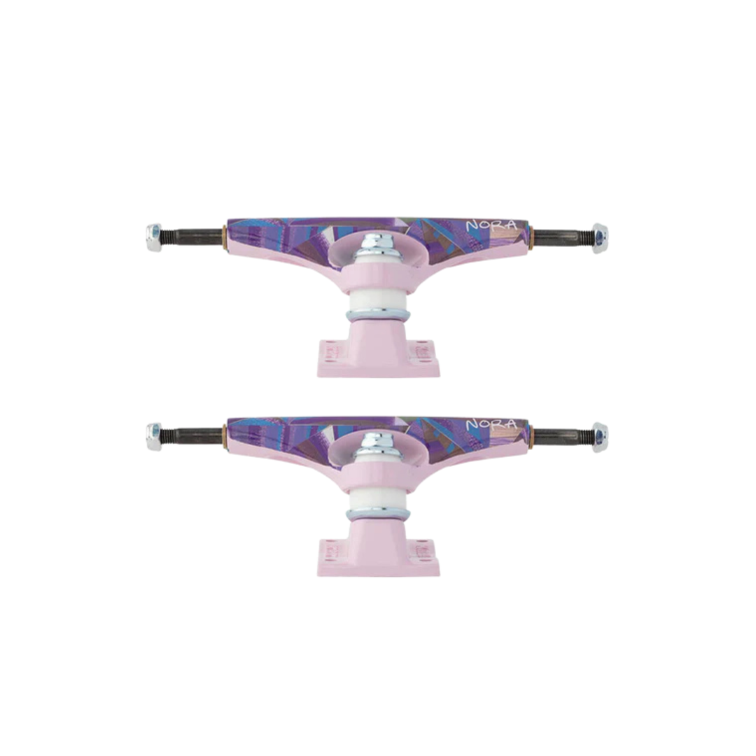 KRUX TRUCKS - 8.25 K5 NORA TRIANGLE